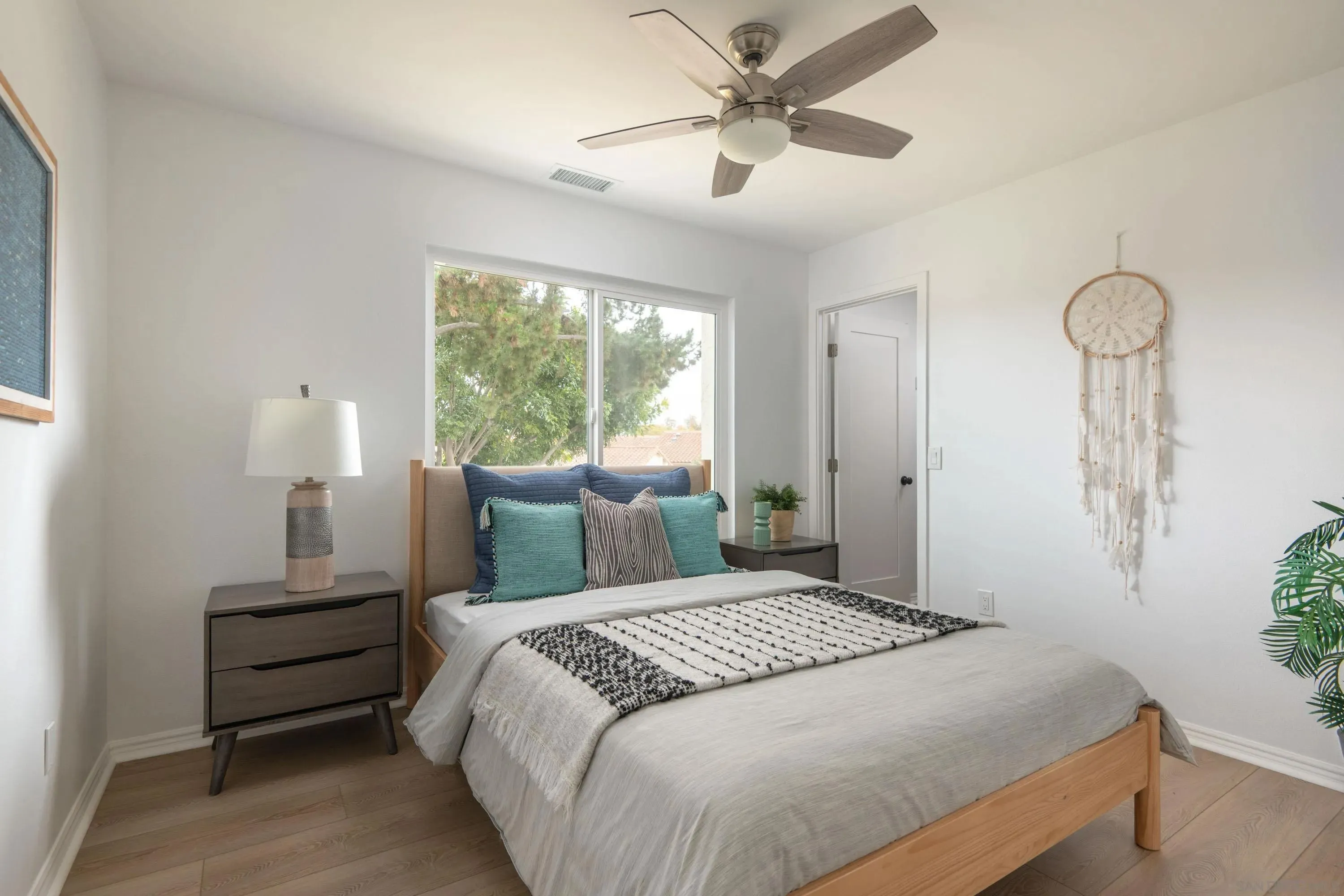 Encinitas, California 92024, United States, 3 Bedrooms Bedrooms, ,2 BathroomsBathrooms,Residential,Active,233610