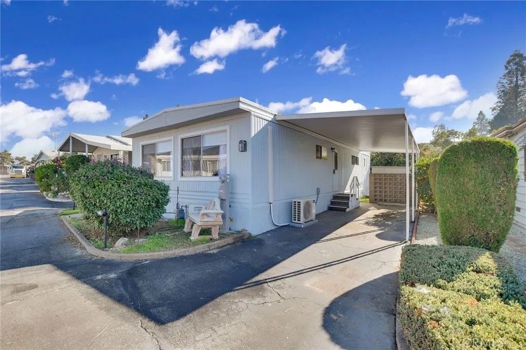 Photo of 840 Foothill #27, Azusa, CA 91702 (MLS # CV26003420)