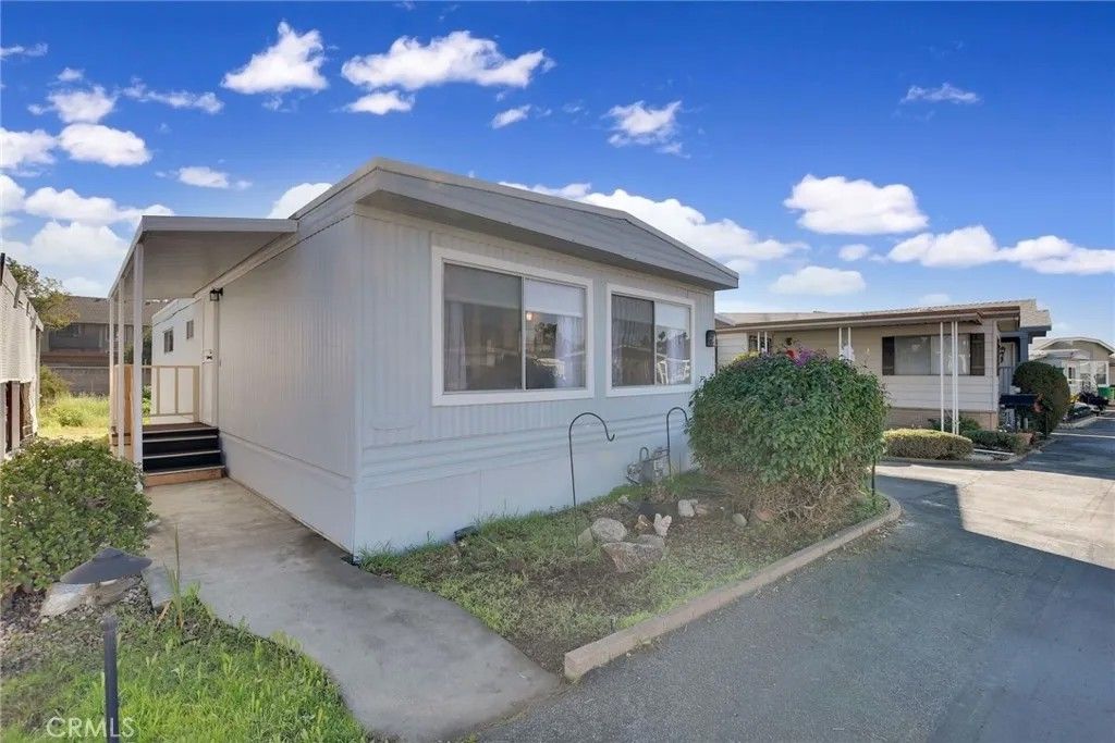 Photo of 840 Foothill #27, Azusa, CA 91702 (MLS # CV26003420)