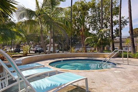 Tiny photo for 19662 Stern Lane, Huntington Beach, CA 92648 (MLS # OC25273962)