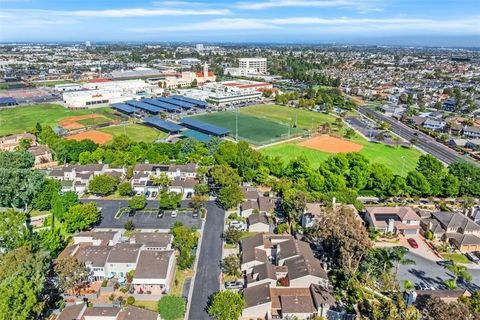 Tiny photo for 19662 Stern Lane, Huntington Beach, CA 92648 (MLS # OC25273962)