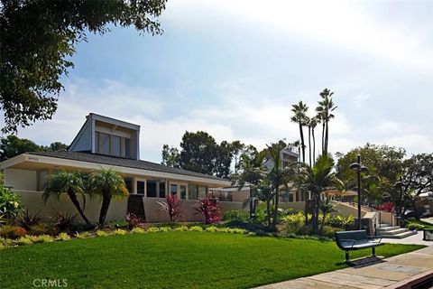 Tiny photo for 19662 Stern Lane, Huntington Beach, CA 92648 (MLS # OC25273962)