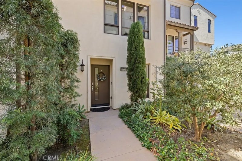 10738 Bloomfield
