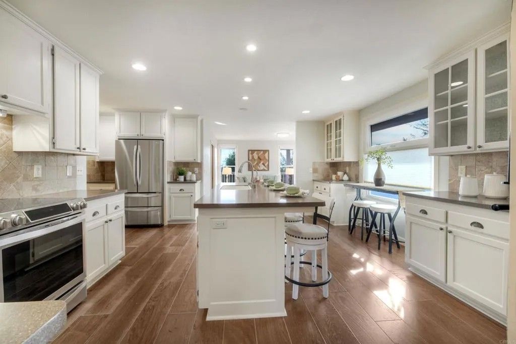 Photo of 2234 Mira Sol Drive, Vista, CA 92084 (MLS # NDP2602435)