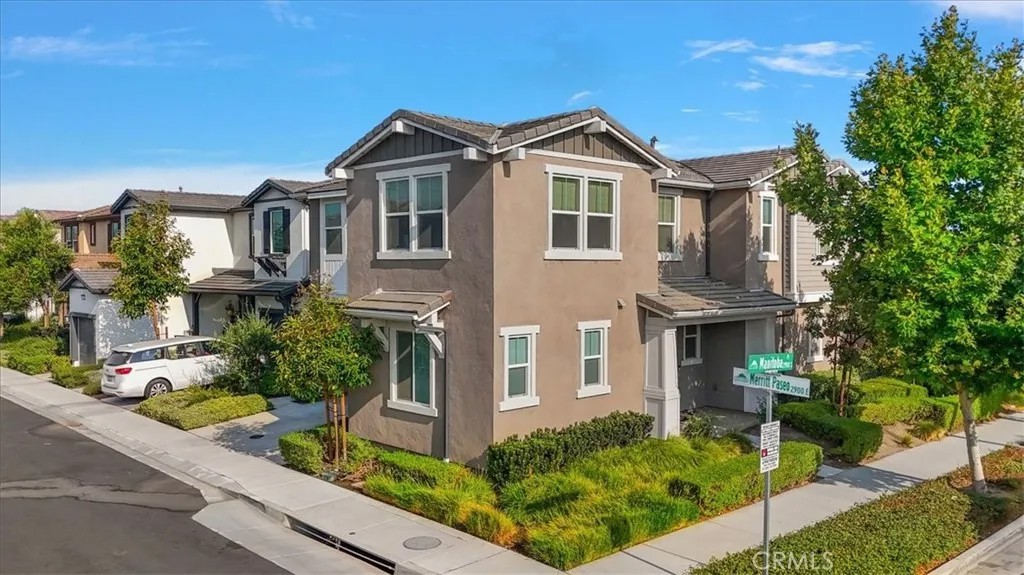 2904 E Merritt Paseo