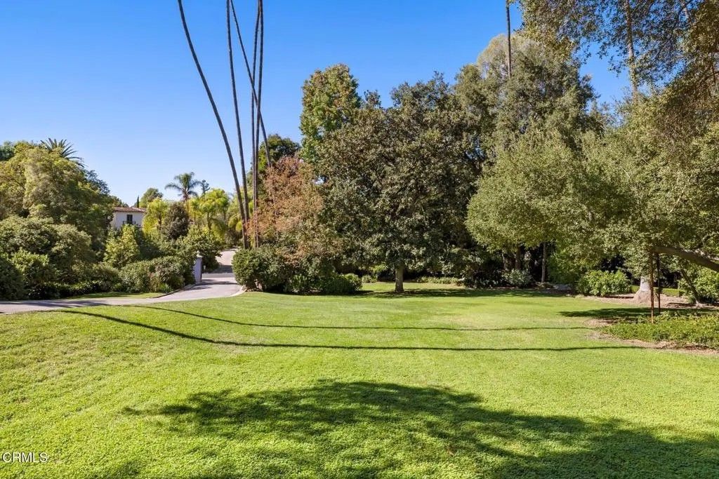 Photo of 262 S San Rafael Avenue, Pasadena, CA 91105 (MLS # P1-25399)