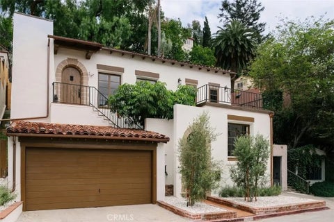 Photo of 2050 N Las Palmas Avenue, Los Angeles, CA 90068 (MLS # TR26178937)