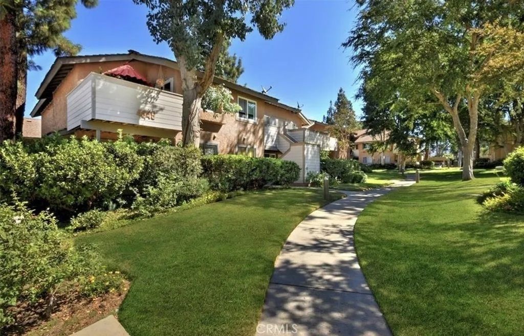 Photo of 4545 Alamo St #G, Simi Valley, CA 93063 (MLS # SR26017613)