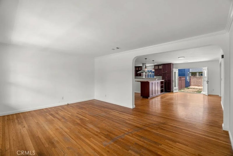 5451 E Daggett