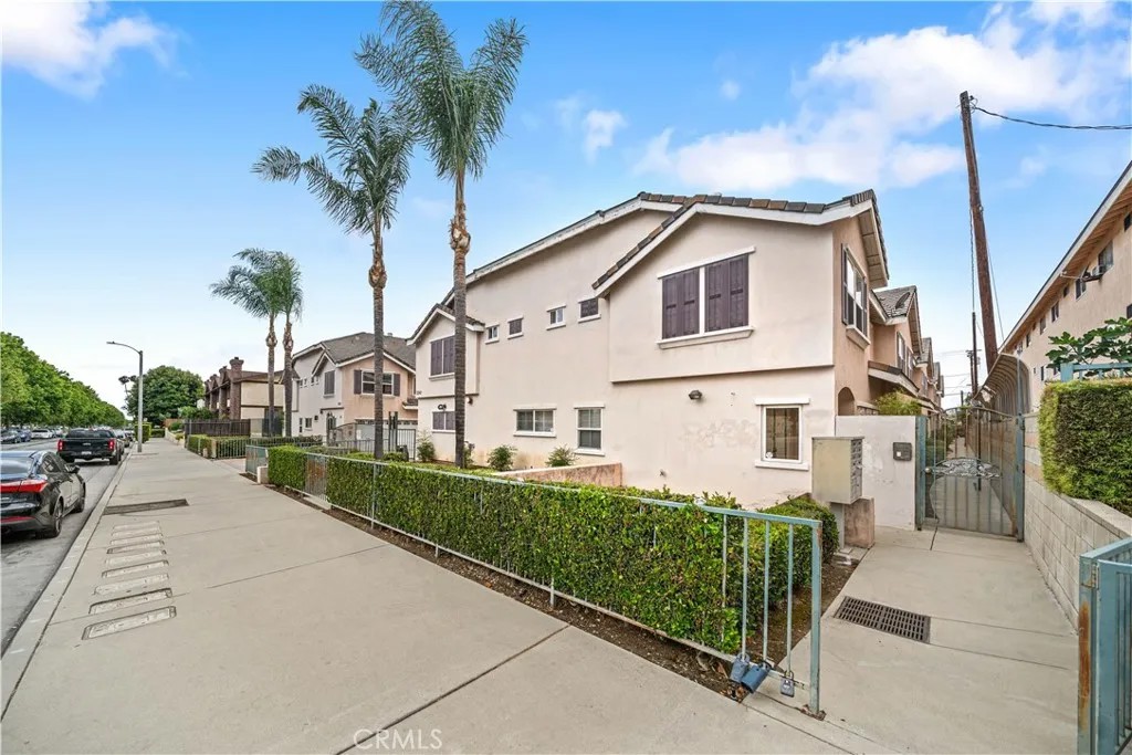 5241 Rosemead Boulevard C