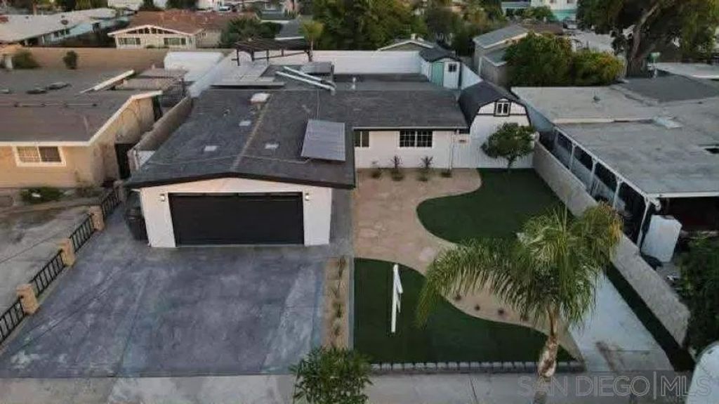 Photo of 476 Montclair St, Chula Vista, CA 91911 (MLS # 260003827)