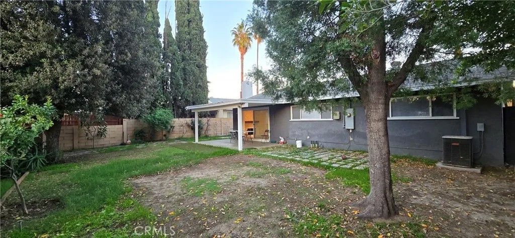 Photo of 10937 Collett Avenue, Granada Hills, CA 91344 (MLS # SR25276502)