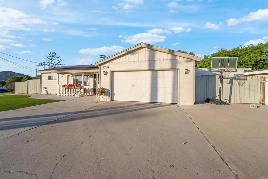 8100 8100 Binney Place