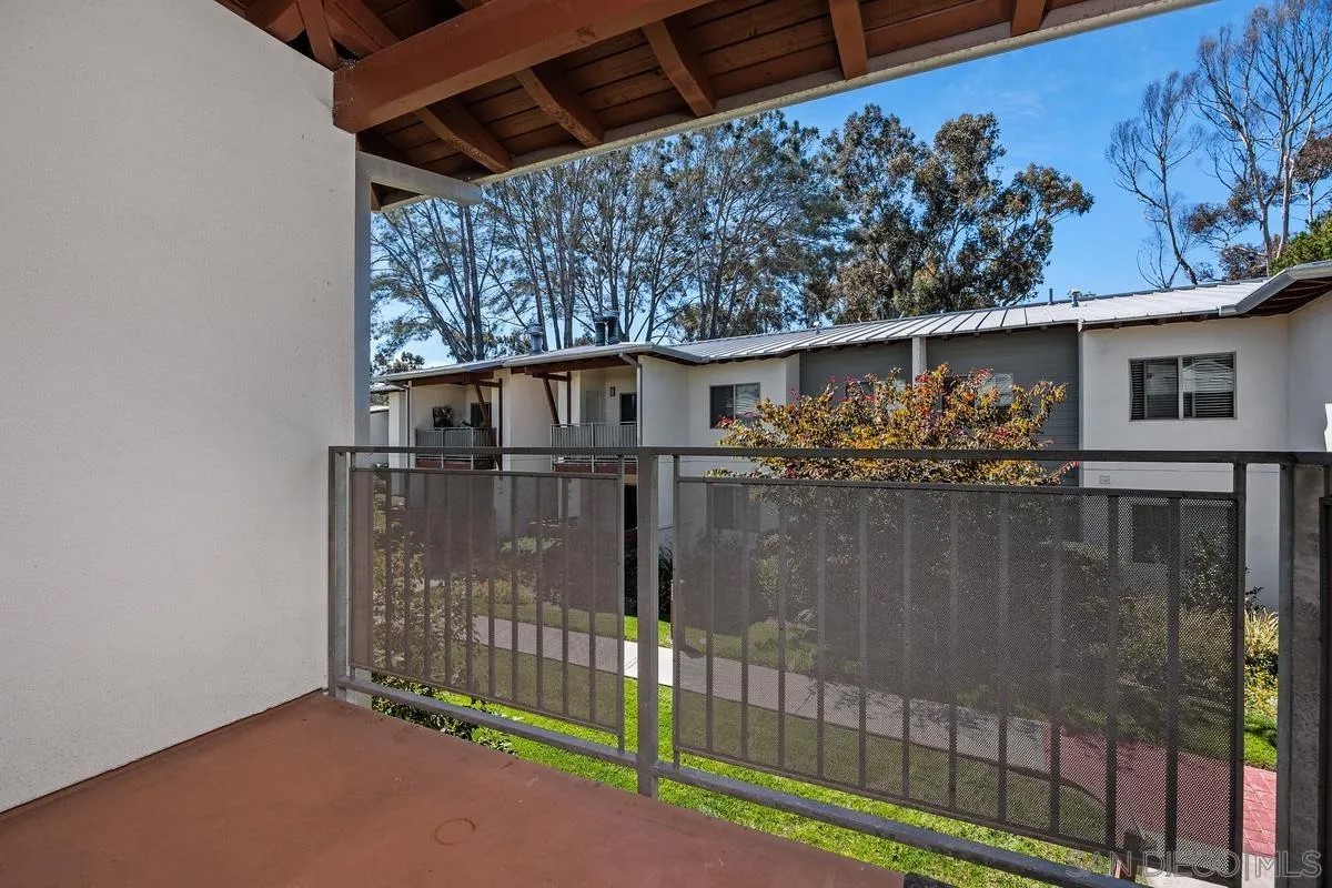 1650 S El Camino Real 206