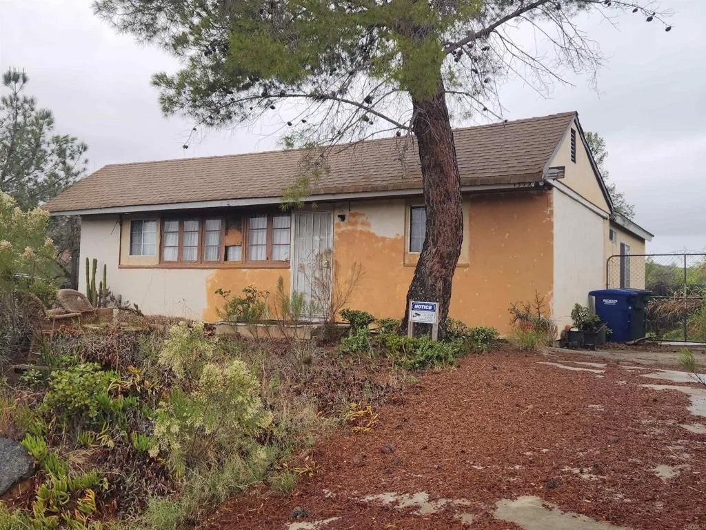 13954-56 Olive Vista Drive