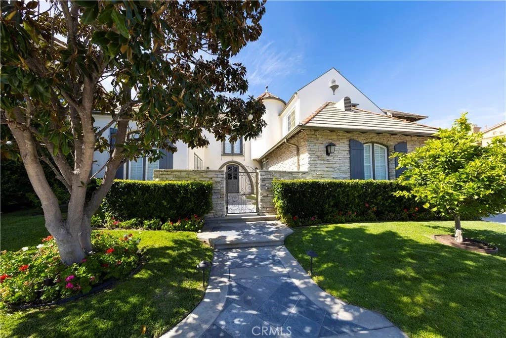 Photo of 23 Cervantes, Newport Beach, CA 92660 (MLS # NP26097951)