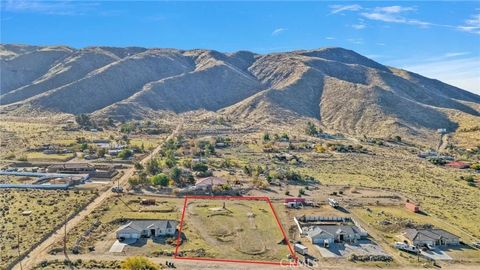 Photo of 0 Skyline, Apple Valley, CA 92308 (MLS # HD25274120)