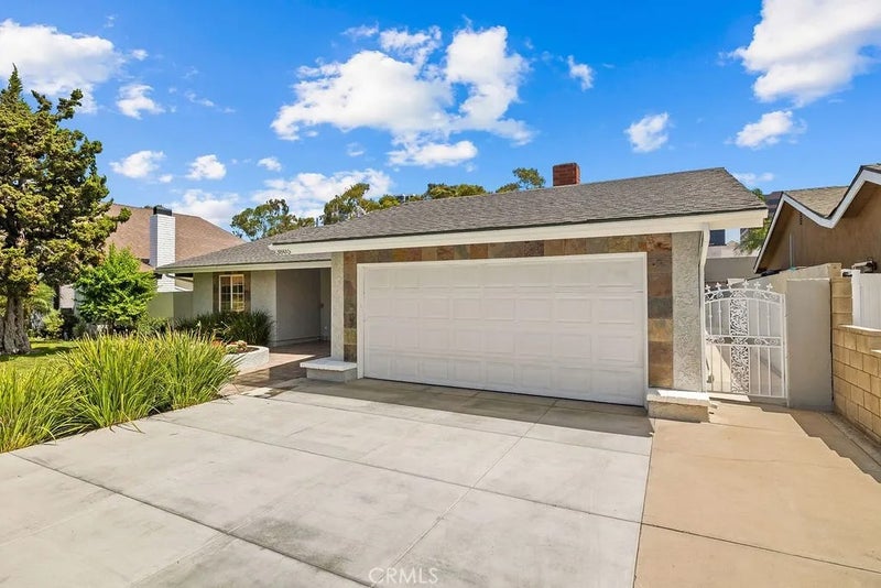 3805 Alder