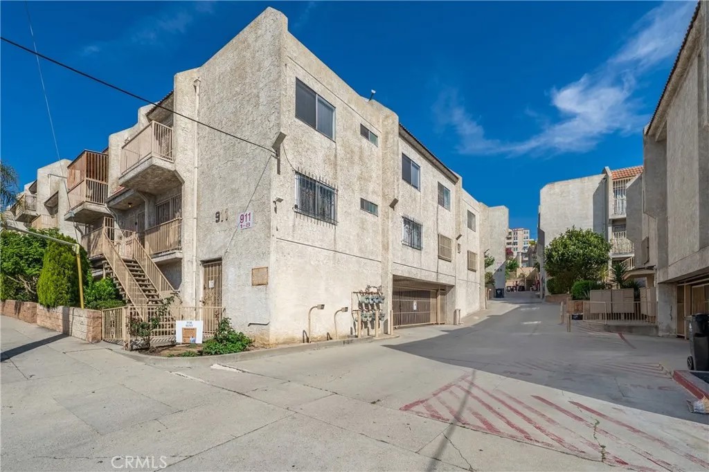 911 New Depot Street