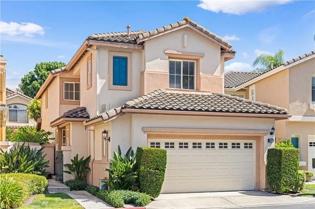 22 Santa Cruz Aisle, Irvine