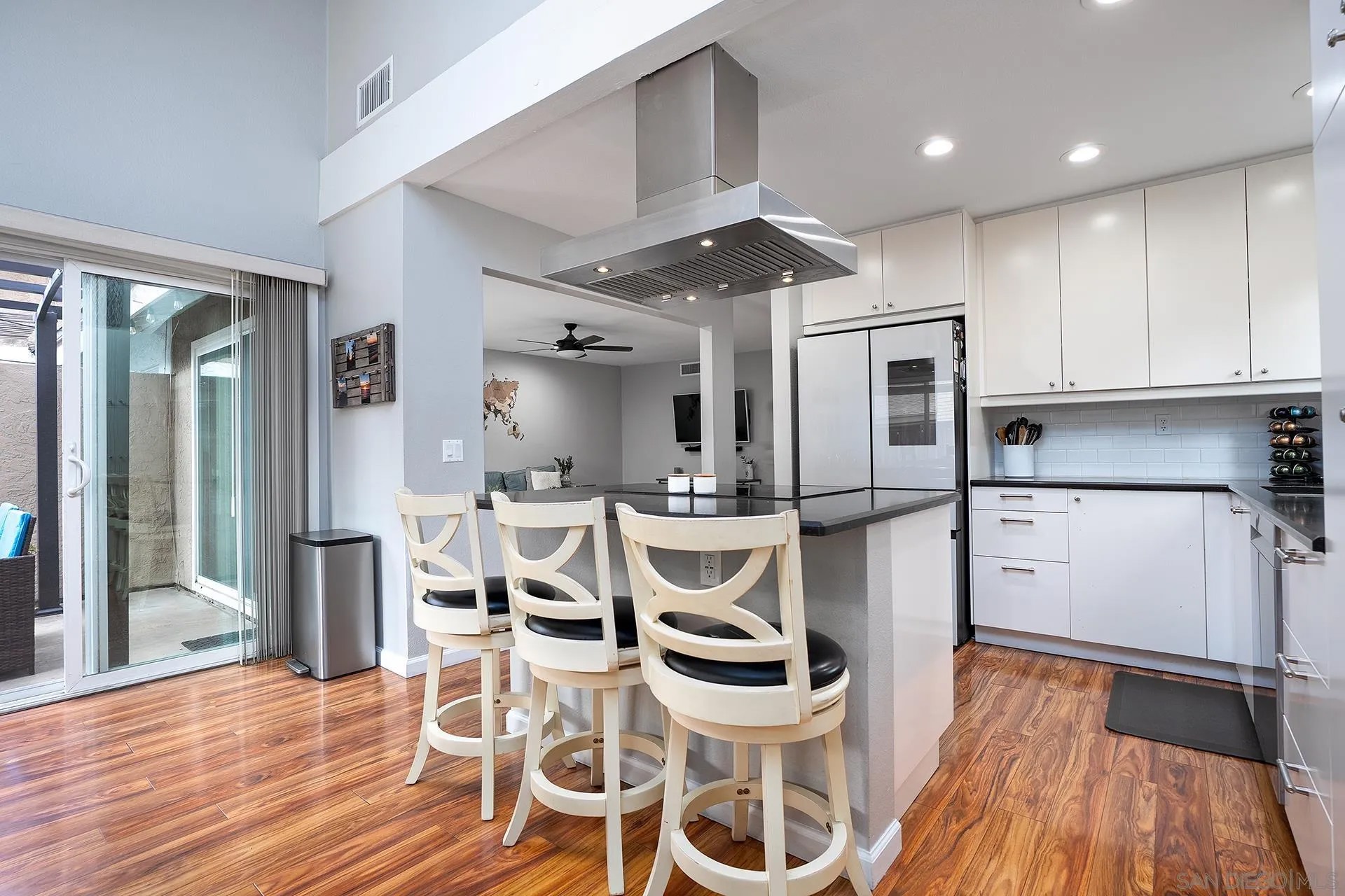 1465 Bridgeview