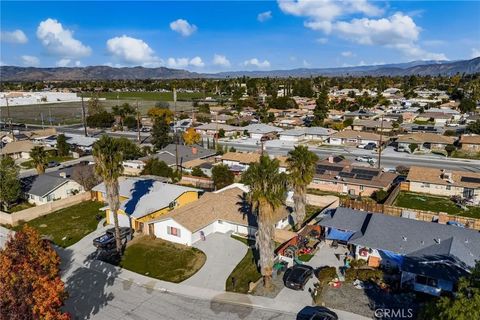 Tiny photo for 640 Vista De Loma, Hemet, CA 92543 (MLS # CV25273032)