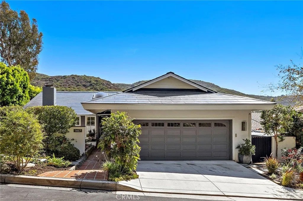 1467 Regatta Road