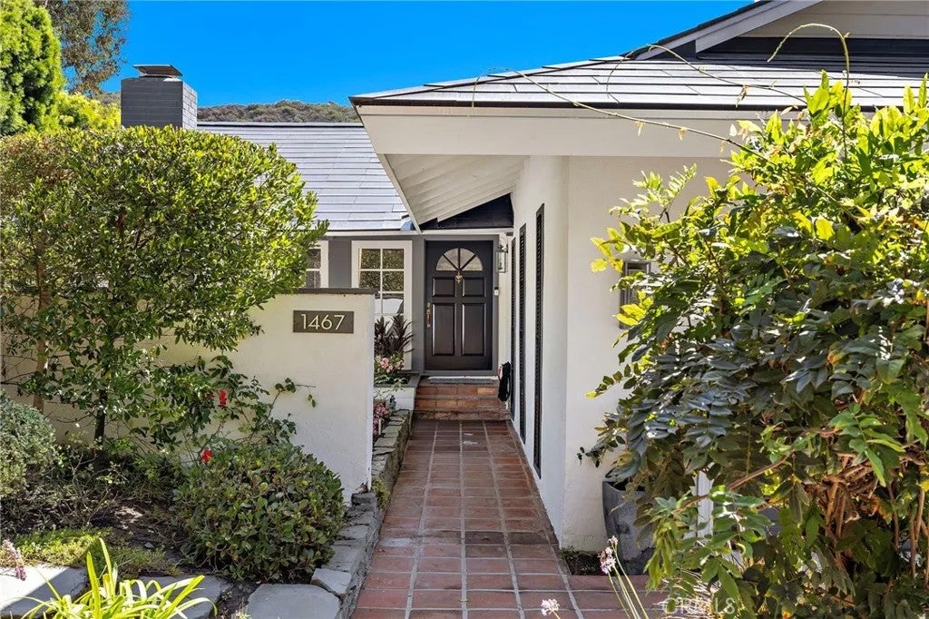 1467 Regatta Road