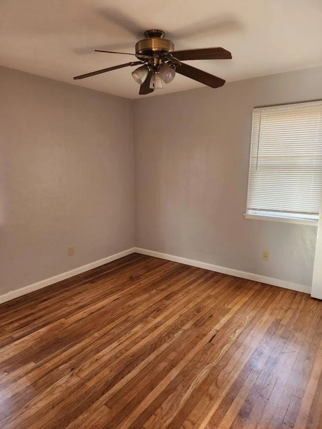 Photo of 219 S. Ditmar St, Oceanside, CA 92054 (MLS # 260009722)