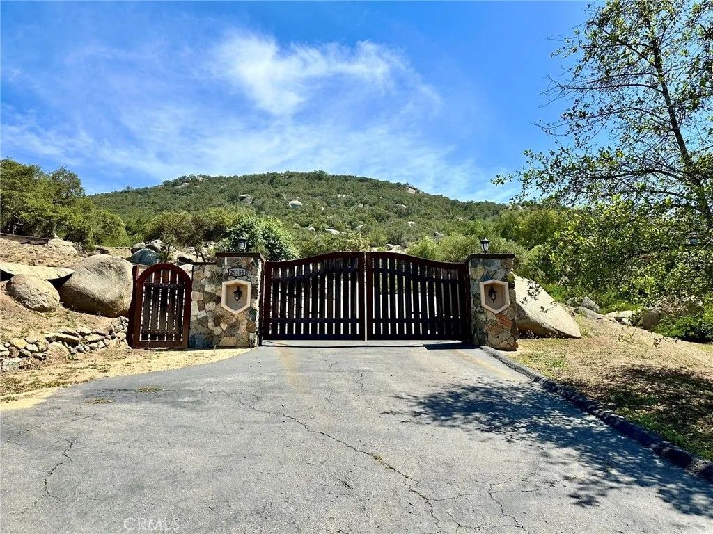 Photo of 29155 Buckshot Canyon Road, Escondido, CA 92026 (MLS # ND26108963)