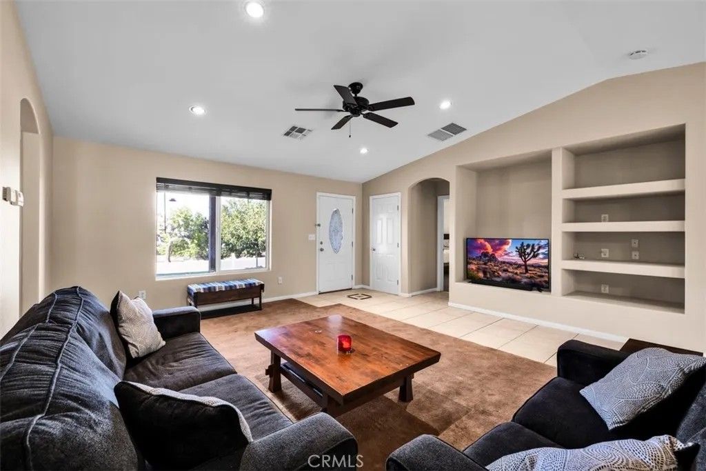 Photo of 56643 Desert Gold Dr, Yucca Valley, CA 92284 (MLS # JT26012412)