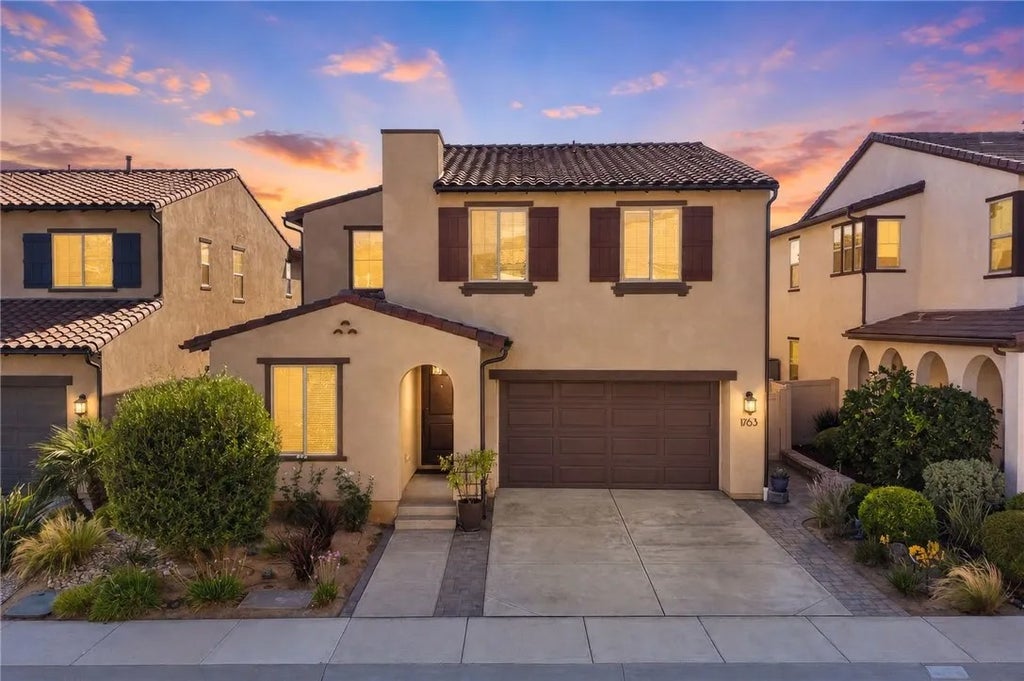Photo of 1763 Carol Lee LN, Escondido, CA 92026 (MLS # SW26183500)