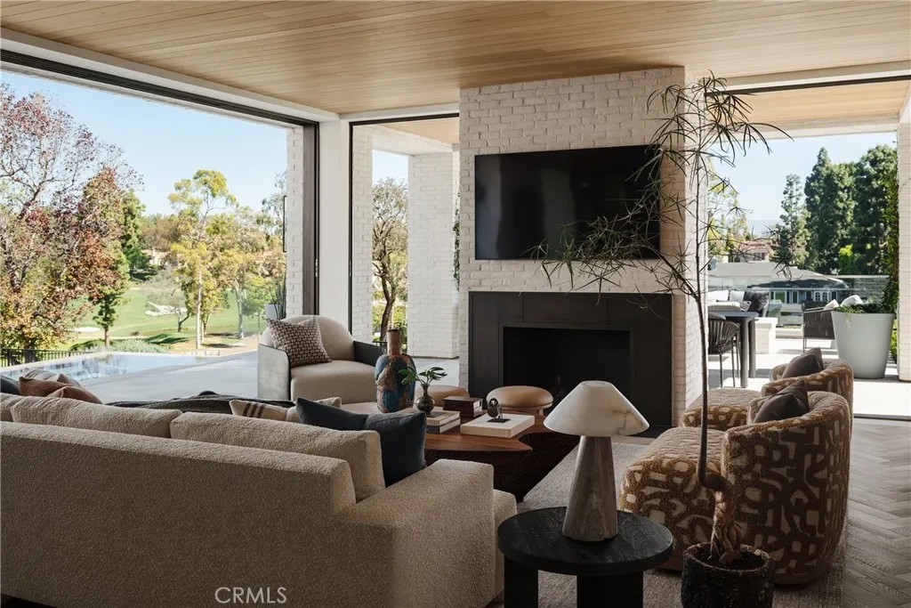 8 Cherry Hills
