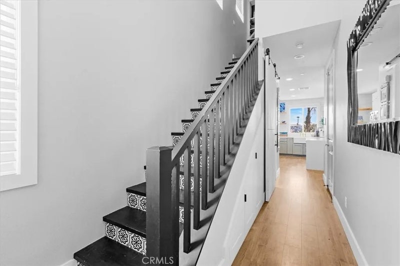 38496 Windingwalk