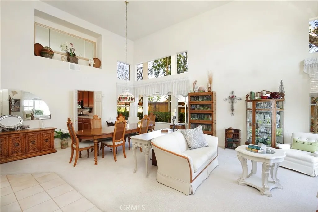 5174 Avenida De La Plata