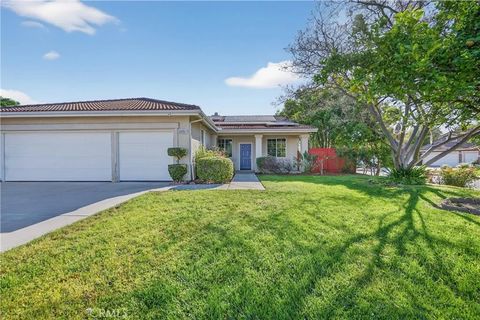 Photo of 24501 Corte Rojelio, Murrieta, CA 92562 (MLS # SB26078146)