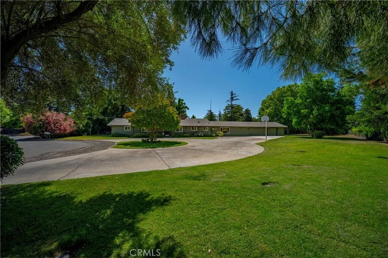 6090 Country Club Pl