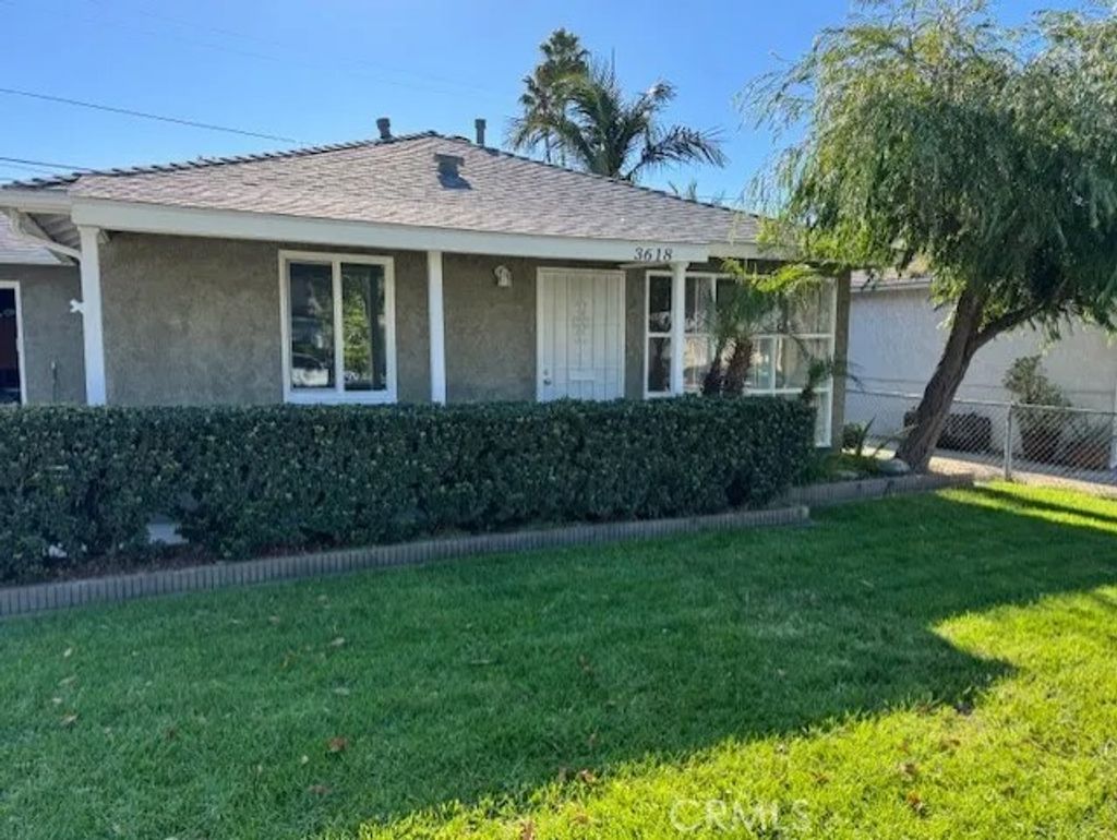 Photo of 3618 E La Jara, Long Beach, CA 90805 (MLS # PW25273218)