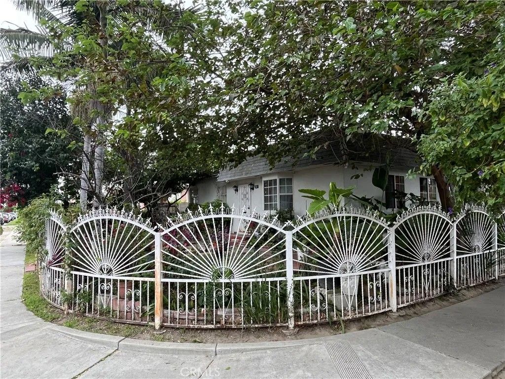 Photo of 11266 Cornish AVE, Lynwood, CA 90262 (MLS # DW26096924)