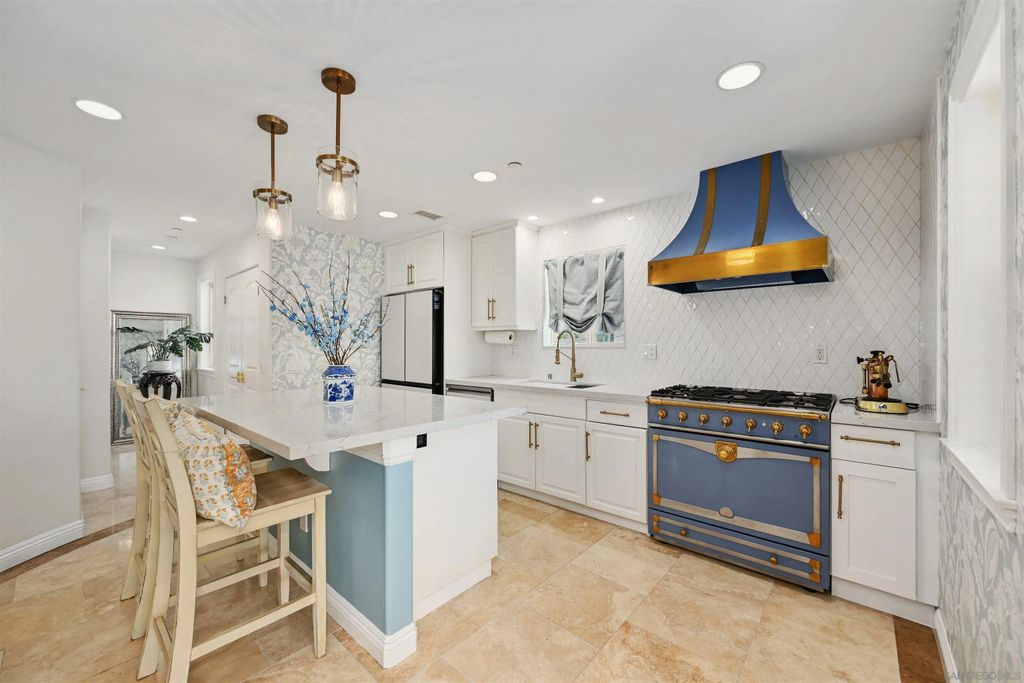 Photo of 1807 Grand Ave, San Diego, CA 92109 (MLS # 250044743)