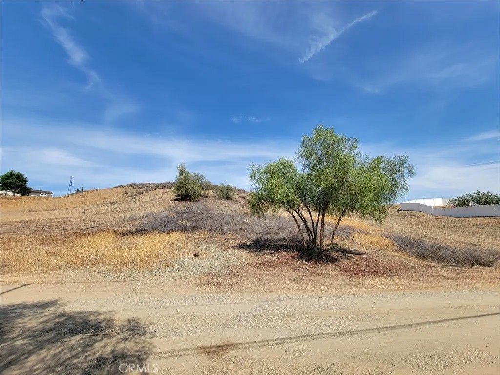 Photo of 0 Mountain View, Lake Elsinore, CA 92530 (MLS # IV25228994)