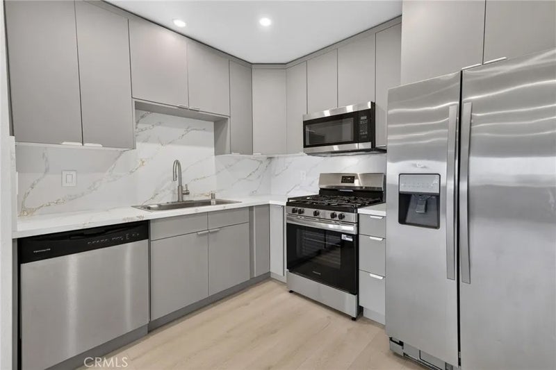 310 N Jackson Street 326