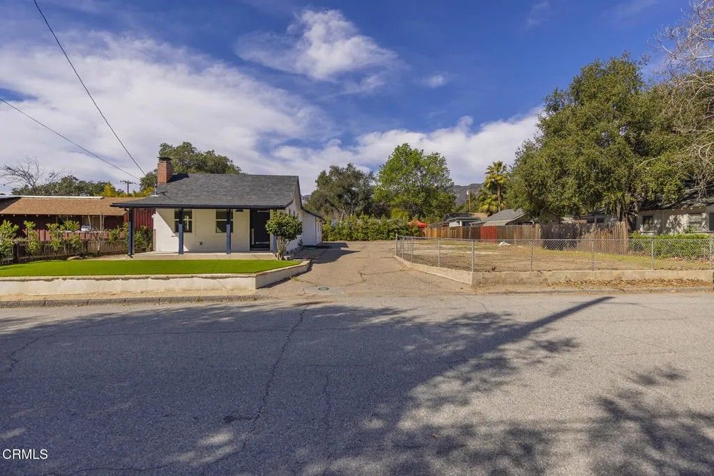 Photo of 171 S Pueblo Avenue, Ojai, CA 93023 (MLS # V1-33939)