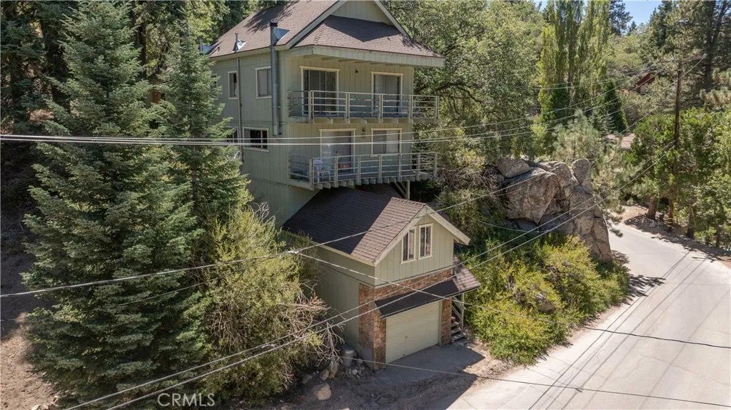709 Ridge