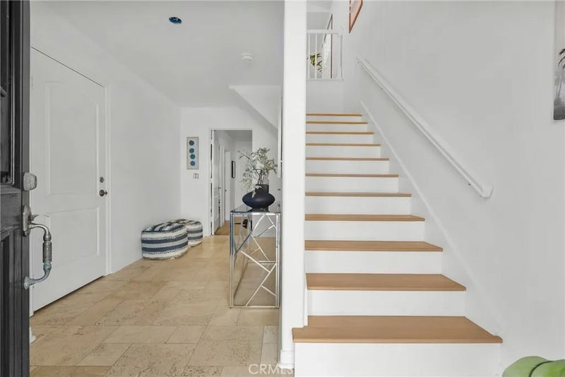 3933 Sunset Lane