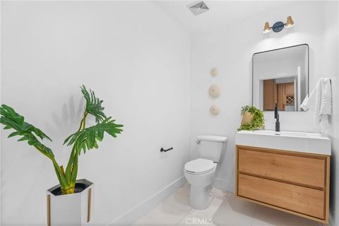Tiny photo for 9171 Regatta Drive, Huntington Beach, CA 92646 (MLS # OC25246526)