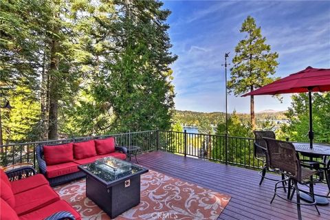 Tiny photo for 329 Summit Road, Lake Arrowhead, CA 92352 (MLS # IG25270154)