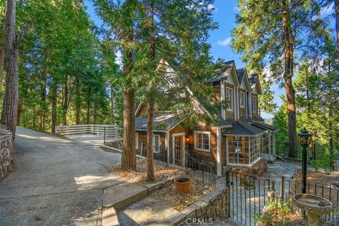 Tiny photo for 329 Summit Road, Lake Arrowhead, CA 92352 (MLS # IG25270154)