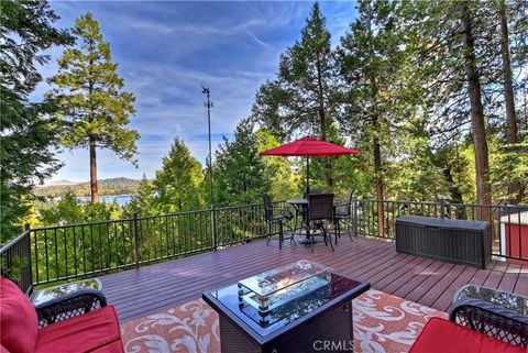 Tiny photo for 329 Summit Road, Lake Arrowhead, CA 92352 (MLS # IG25270154)