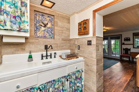 Tiny photo for 329 Summit Road, Lake Arrowhead, CA 92352 (MLS # IG25270154)